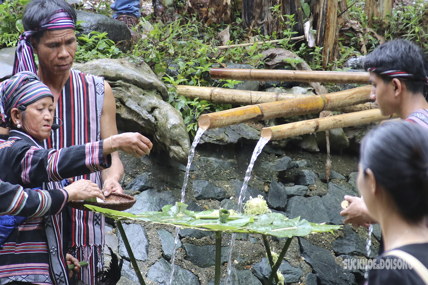 BẾN GIANG TÂN & THẦN TAM GIANG TRONG LỄ CÚNG BẾN NƯỚC